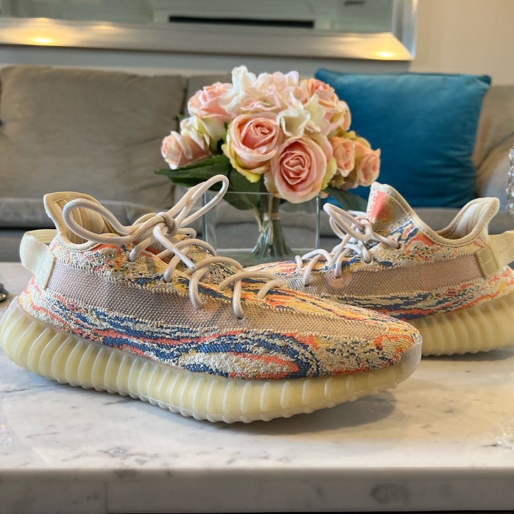 Yeezy Boost 350 V2